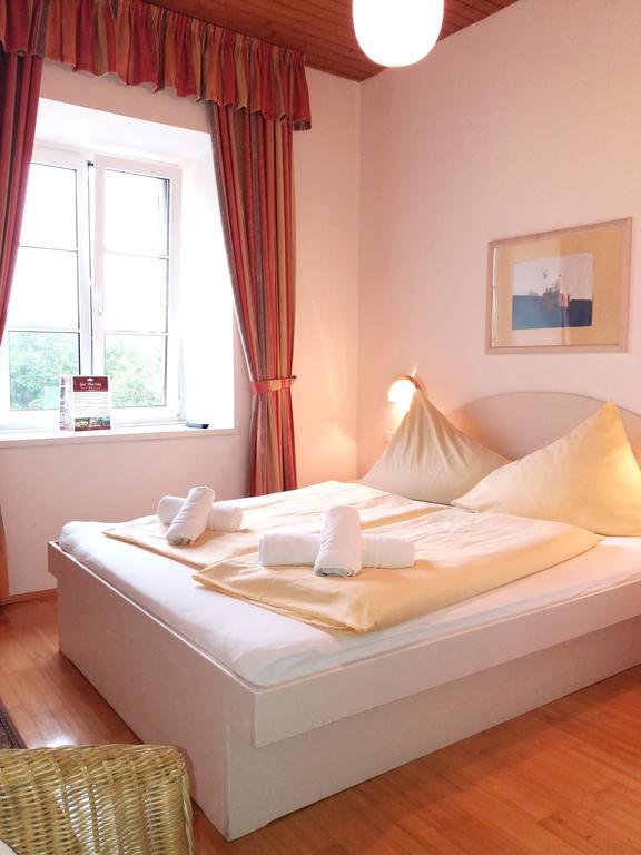 Gut Drasing Hotel Krumpendorf ภายนอก รูปภาพ