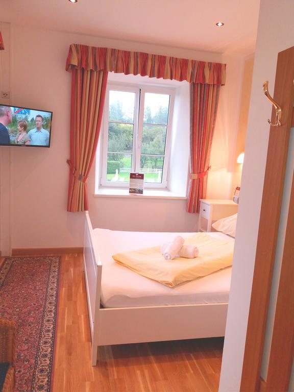 Gut Drasing Hotel Krumpendorf ภายนอก รูปภาพ