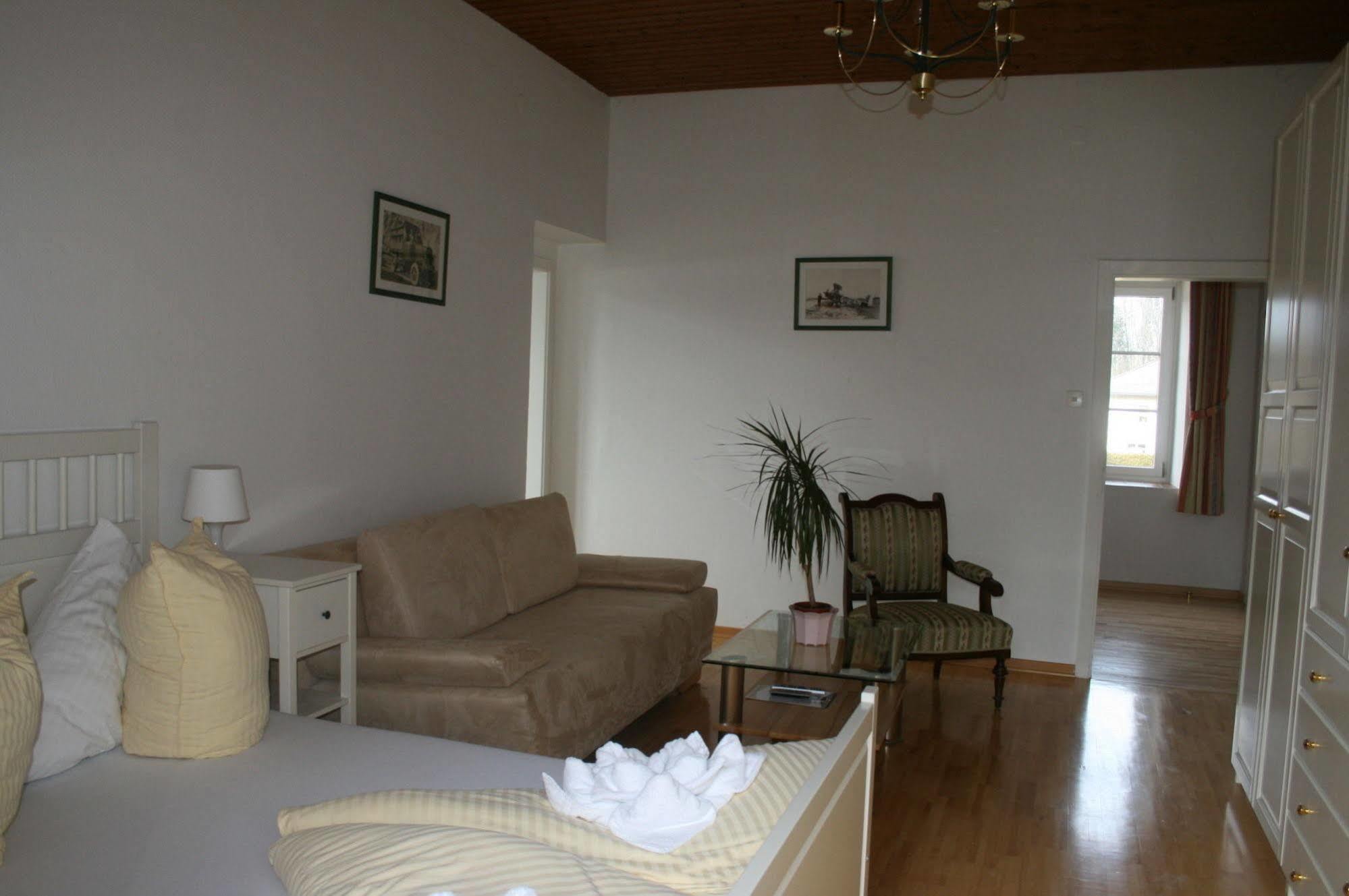 Gut Drasing Hotel Krumpendorf ภายนอก รูปภาพ